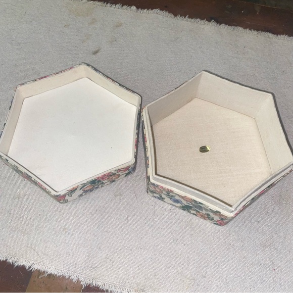 Pair Silk Fabric BOUDOIR Boxes.  Vintage French. New.  Never used - Picture 2 of 3